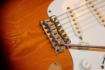 '62 Vintage Stratocaster "Squier Series" bridge