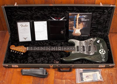 Pacific Battle Stratocaster MBYS case opened
