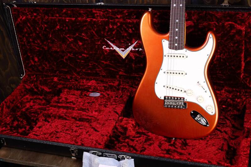 '66 Strat Deluxe Closet Classic with Case
