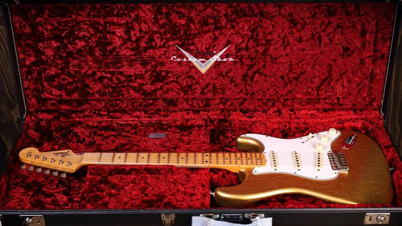 Postmodern stratocaster with Case