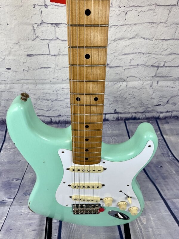 Vintera Road Worn '50s Stratocaster fretboard and body horns