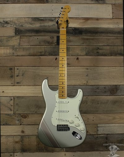 MIJ Traditional '50s Stratocaster with Competition Stripe