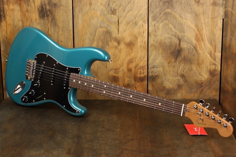 American Ash Stratocaster Ocean Turquoise front
