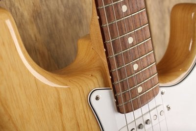 Classic '70s Stratocaster body neck junction