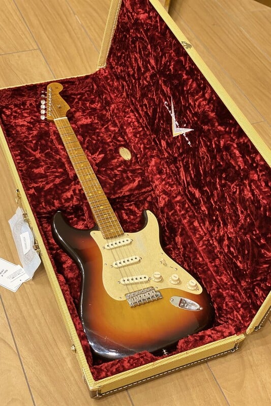 Limited Edition '58 Special Strat Journeyman Relic with case