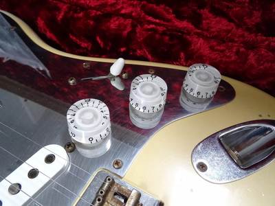 Nile Rodgers Hitmaker Stratocaster speed knobs