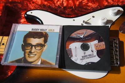 Buddy Holly stratocaster Case Candy