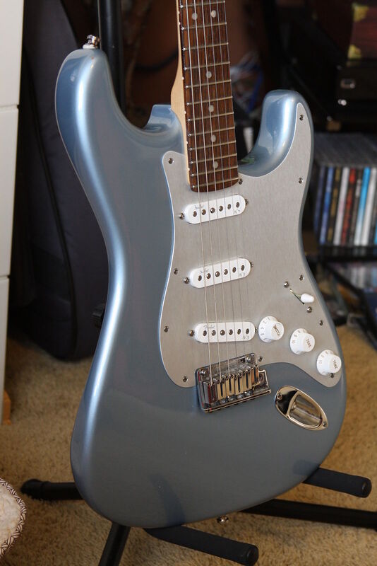 FSR 2012 American Deluxe stratocaster Body front
