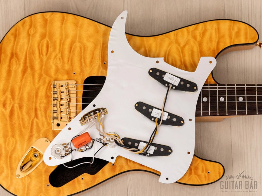 Fender Flagship Tokyo Gold Stratocaster
