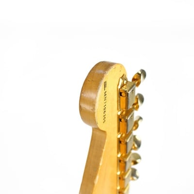 Deluxe Super Strat ball of the headstock back