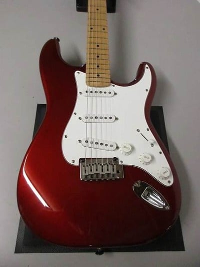 2002 Squier Stratocaster Candy Apple Red