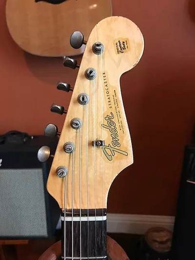 Limited 1964 Stratocaster Relic headstock