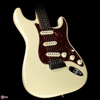 American Deluxe Stratocaster Body front