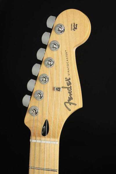 Player Stratocaster HSH headstock