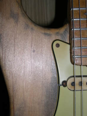 Dowel Hole superiore nella Stratocaster di Vintage Psycho del forum Fender