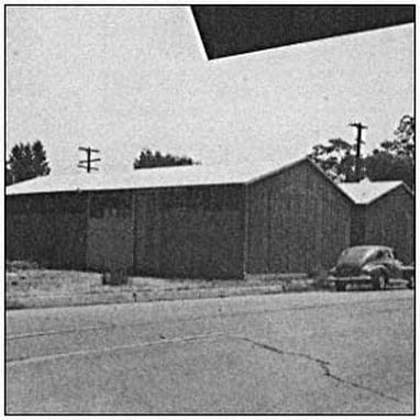 Santa Fe Avenue buildings, 1946 (photo: Leo Fender)