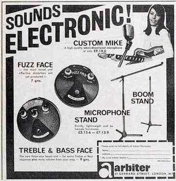 Una vecchia pubblicità del Fuzz Face. A volte è possibile trovare dei pedali che avevano la stessa forma del Fuzz Face, ma la cui funzione era differente, come l'Arbiter Treble & Bass Face (un booster) o il Dallas Trem Face (un tremolo).