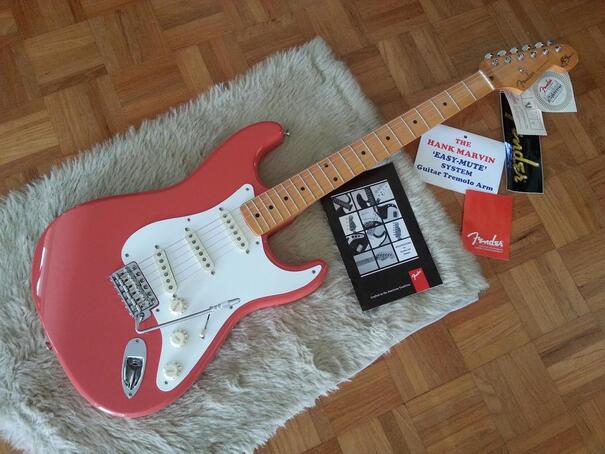 The Hank Marvin Classic Stratocaster with the Easy Mute tremolo bar