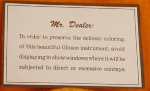 La Mr. Dealer Card con cui la Gibson raccomandava di non esporre le Les Paul alla luce solare