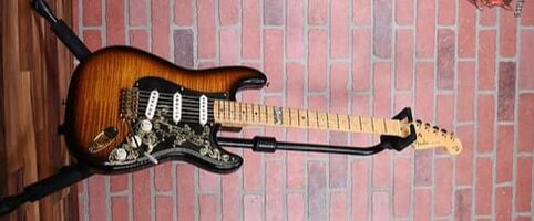 1994 40th Anniversary Limited Edition Diamond Dealer Stratocaster