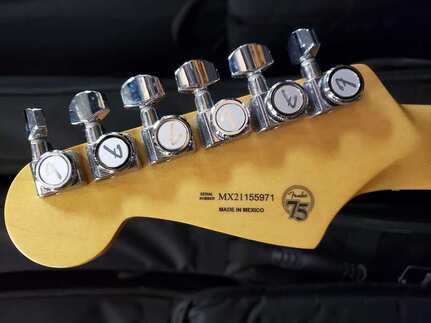 La paletta delle Stratocaster realizzate nel 75imo anniversario della Fender del 2021