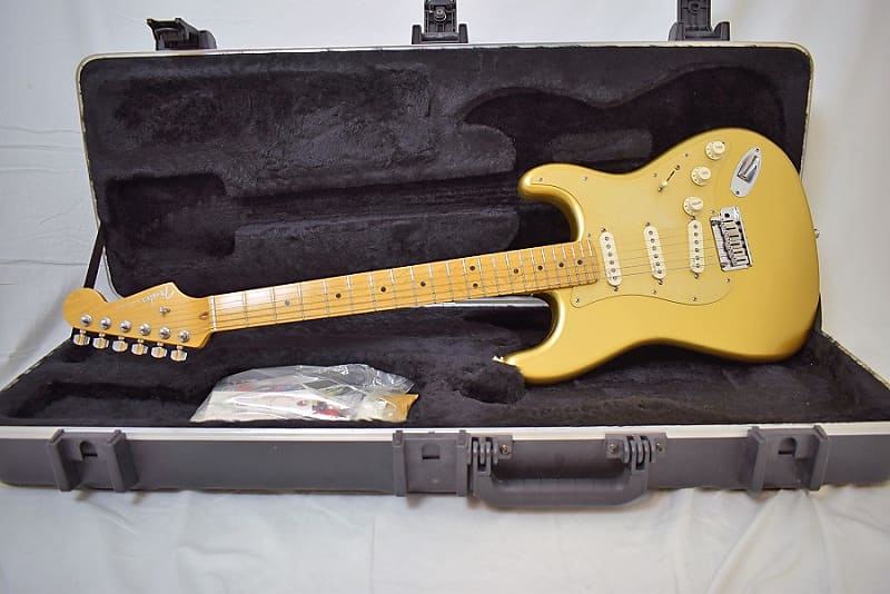 FSR 2012 American Deluxe stratocaster Case