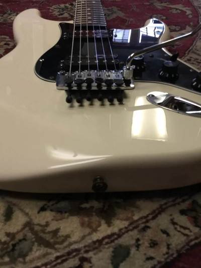 Deluxe Double Fat Strat HH Floyd Rose bottom