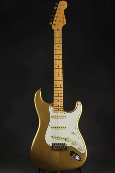 58 Stratocaster front
