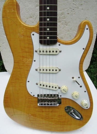 Foto Flame Stratocaster body