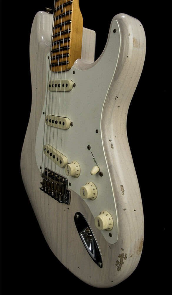 Time Machine '57 Stratocaster Relic body side