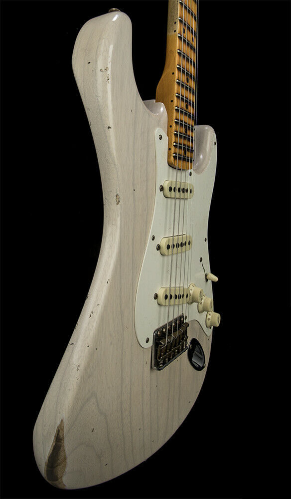 Time Machine '57 Stratocaster Relic body side