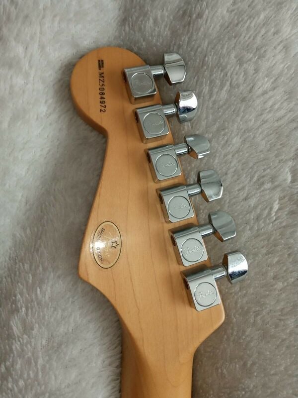 Special Edition stratocaster Headstock Back