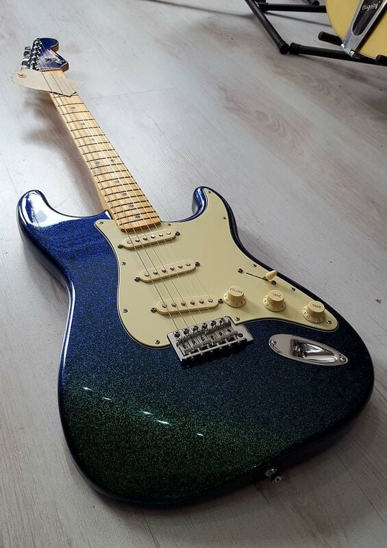 Limited Edition Flip Flop Green Blue Standard Stratocaster bottom