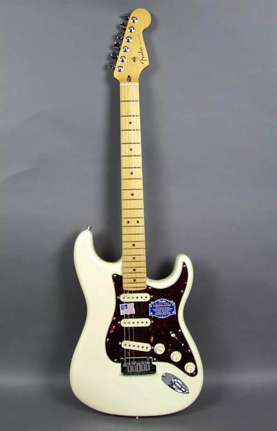 American Deluxe Stratocaster front