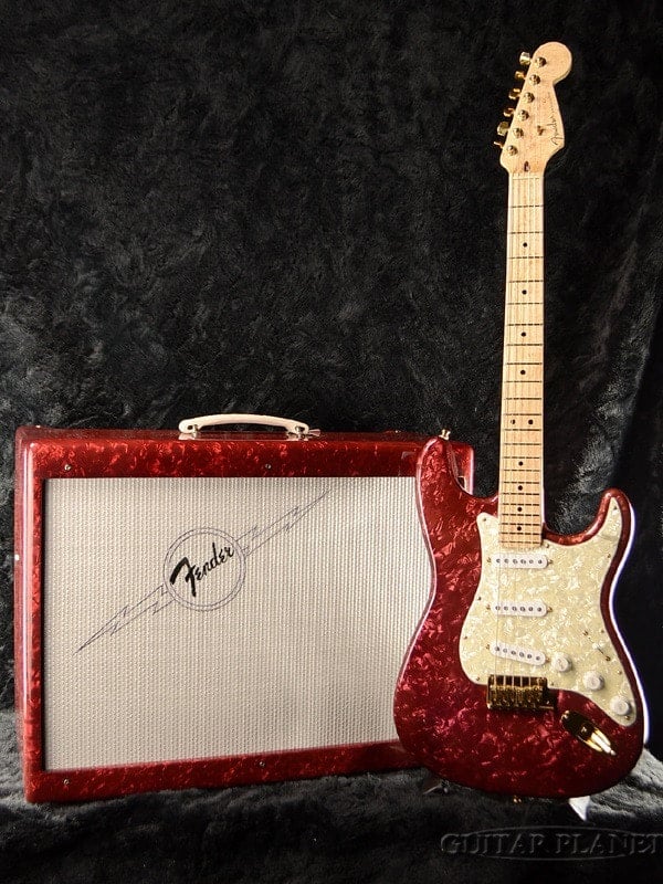 Limited Ed. Moto Stratocaster & Amplifier