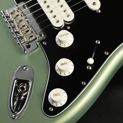 Player Stratocaster HSH knobs