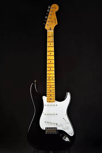 30th anniversary clapton stratocaster front