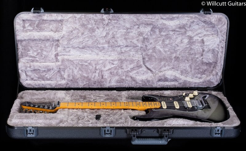 American Ultra Luxe Stratocaster HSS Case