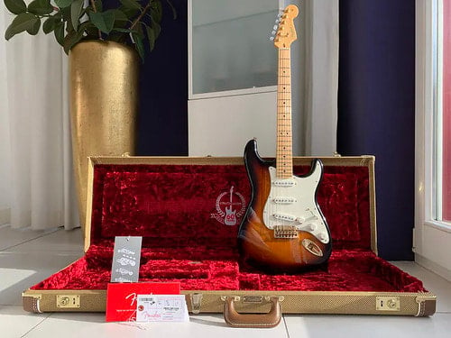 2014 Fender 60th Anniversary Commemorative American Standard Stratocaster with Gold Hardware