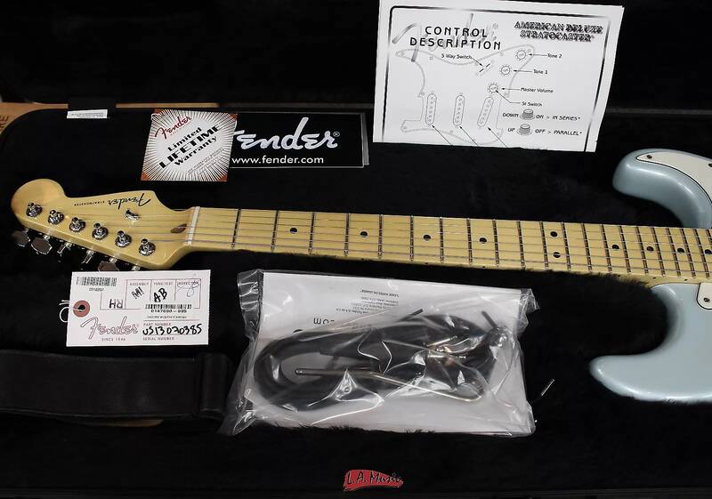 
Dealer Event American Deluxe stratocaster Case Candy
