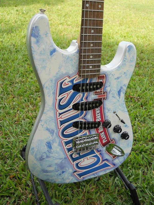 Squier Icehouse Stratocaster 