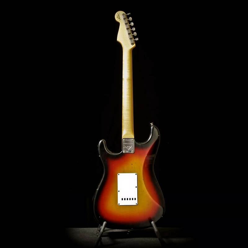 Limited 1962 Stratocaster Journeyman Relic 3-Tone Sunburst back