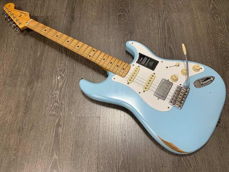 Limited Edition Vintera '50s Stratocaster HSS Road Worn front