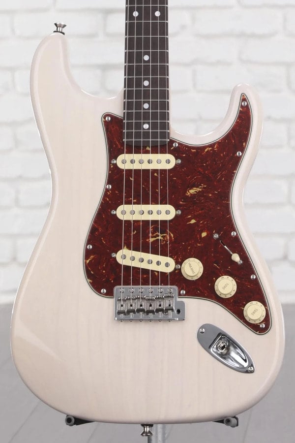 American Custom Stratocaster White Blonde