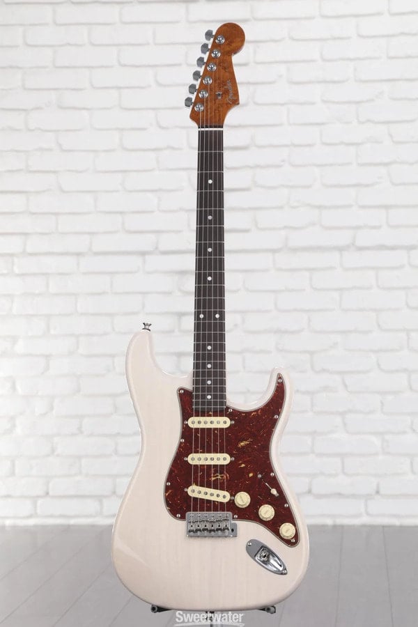 American Custom Stratocaster White Blonde
