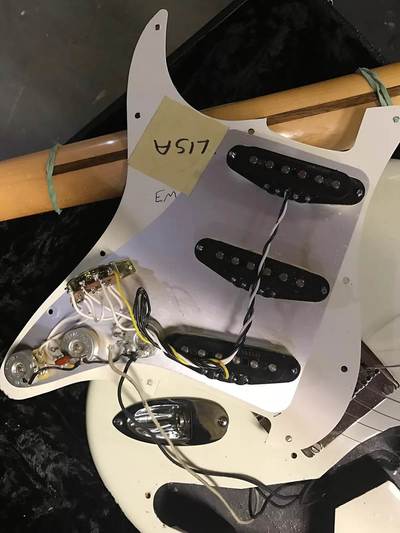 Jeff Beck stratocaster the Hood
