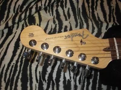 American Stratocaster Rustic Ash headstock