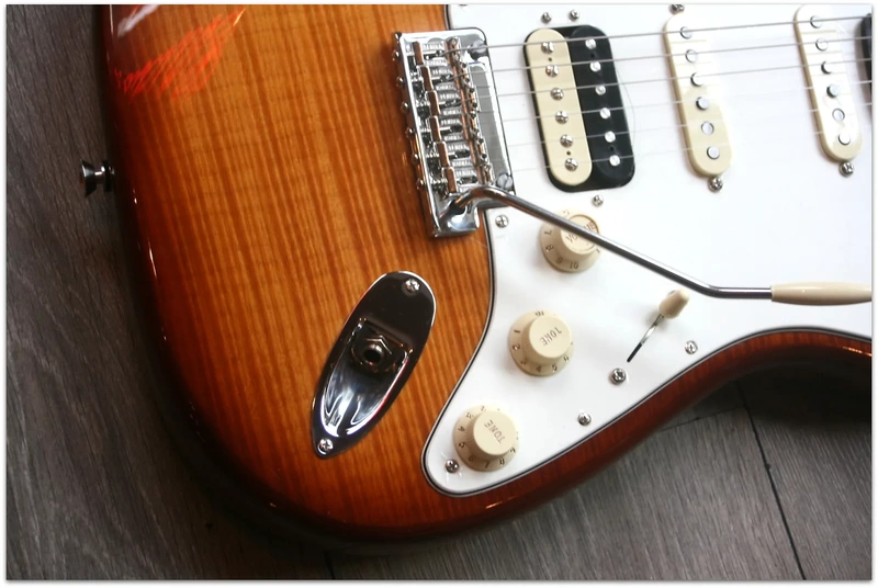 Rarities Flame Top Thinline Stratocaster Knobs