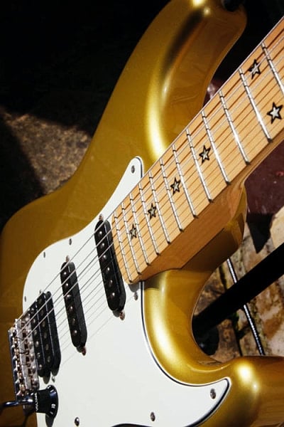 STR-160RSH Sambora Stratocaster