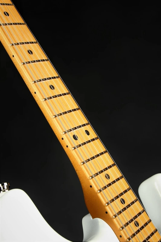 American Ultra Stratocaster HSS Fretboard Dots